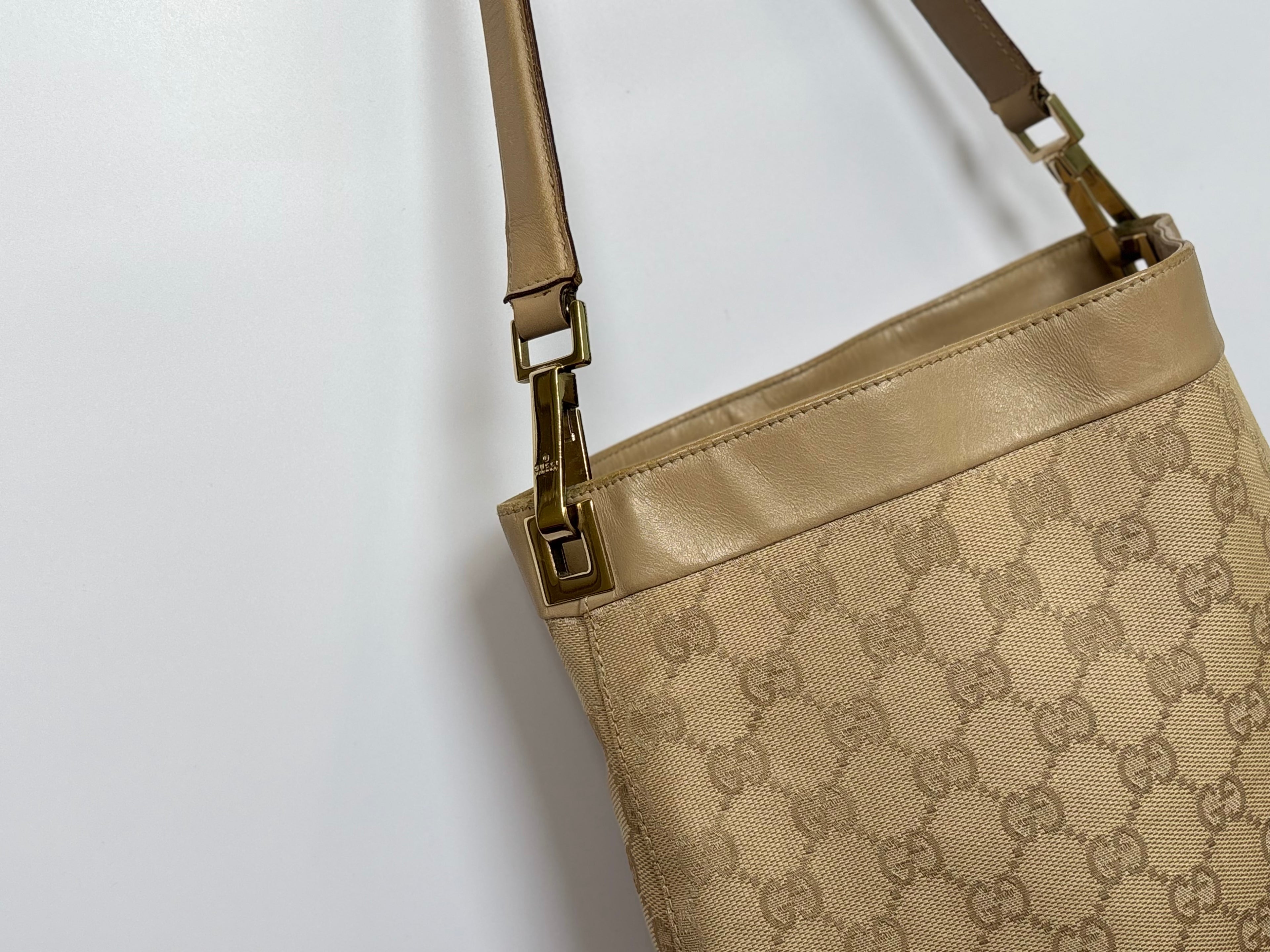 Gucci Maya Shoulder Bag