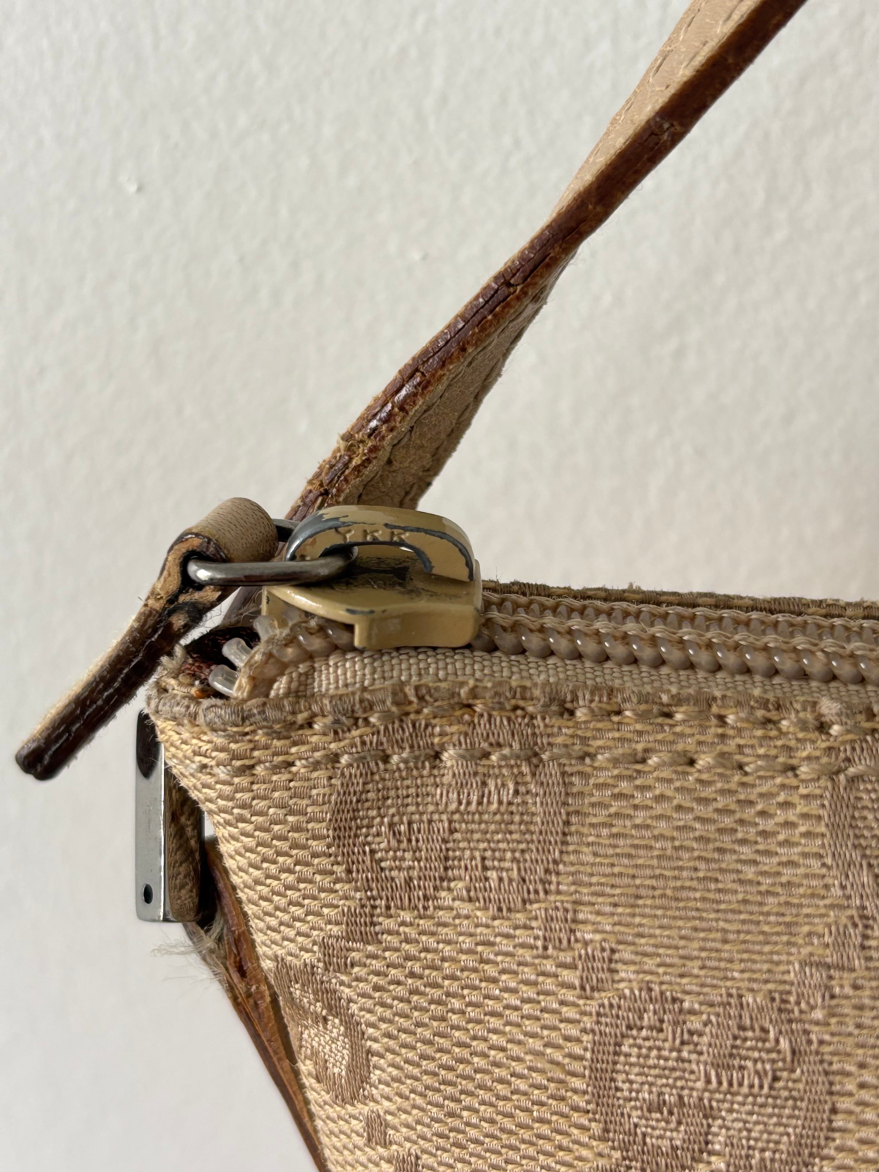 Gucci Boat Pouchette