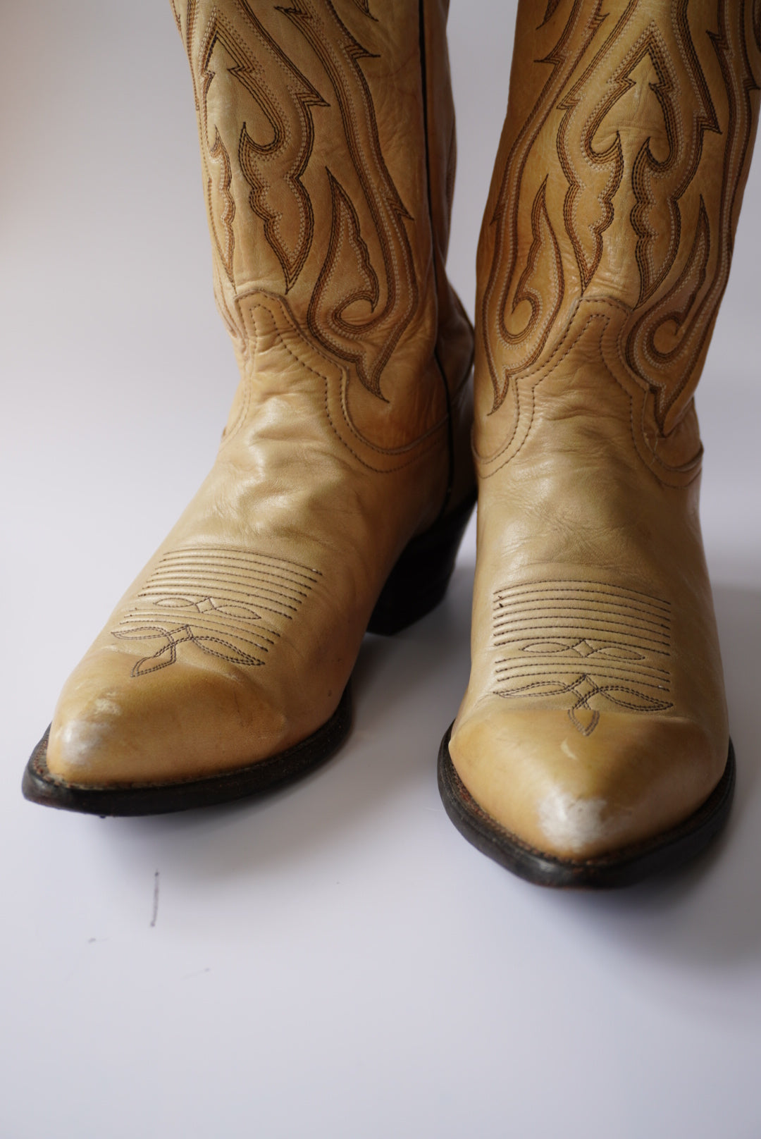 Vintage Tony Lama Cowboy Boots - BONE