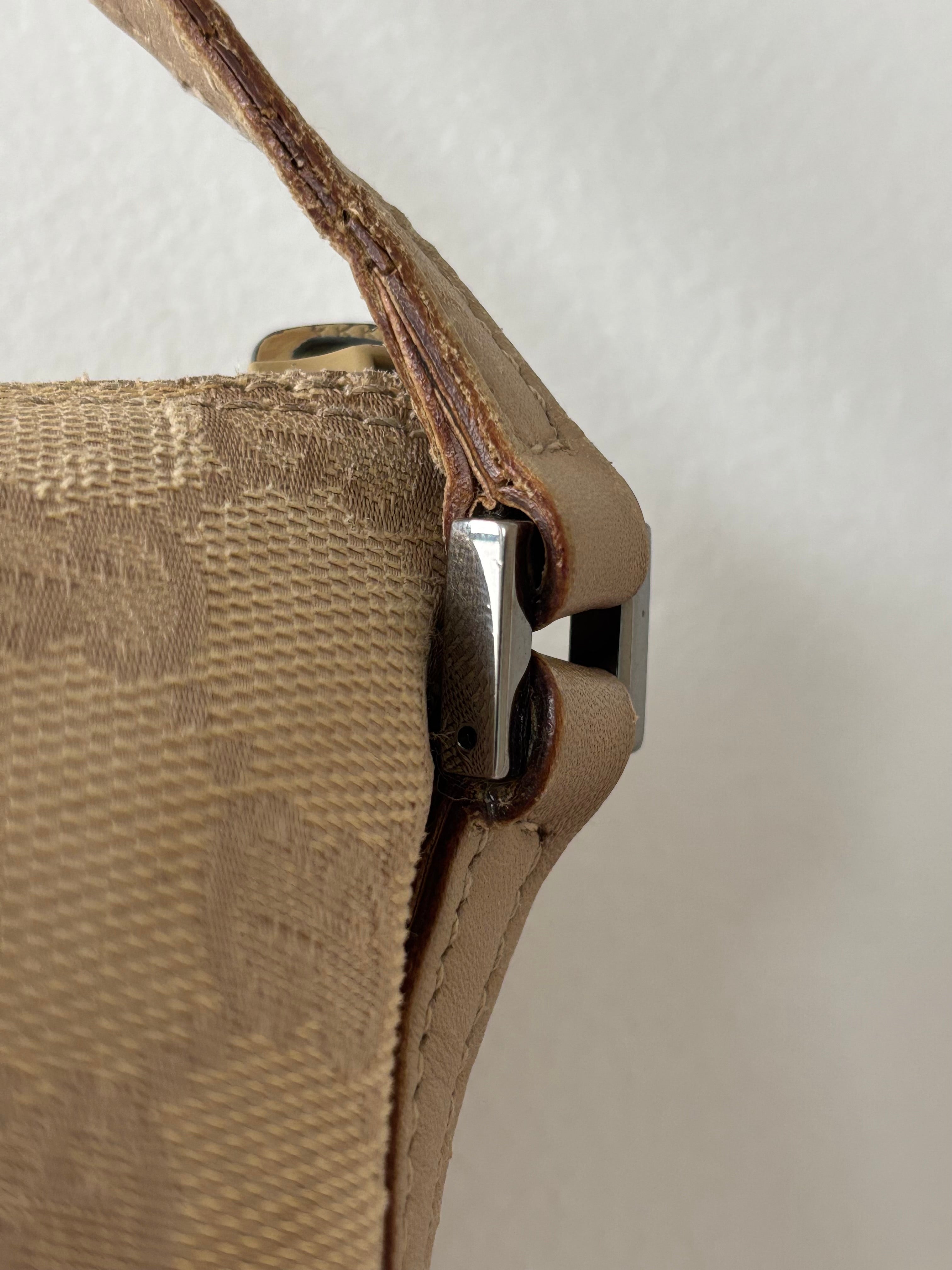 Gucci Boat Pouchette