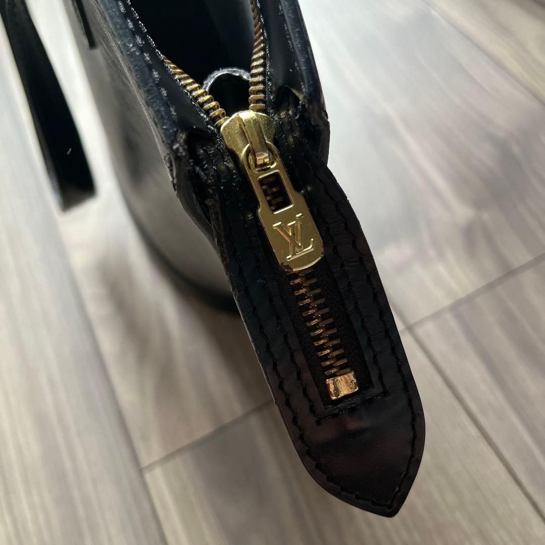 Louis Vuitton Saint Jacques