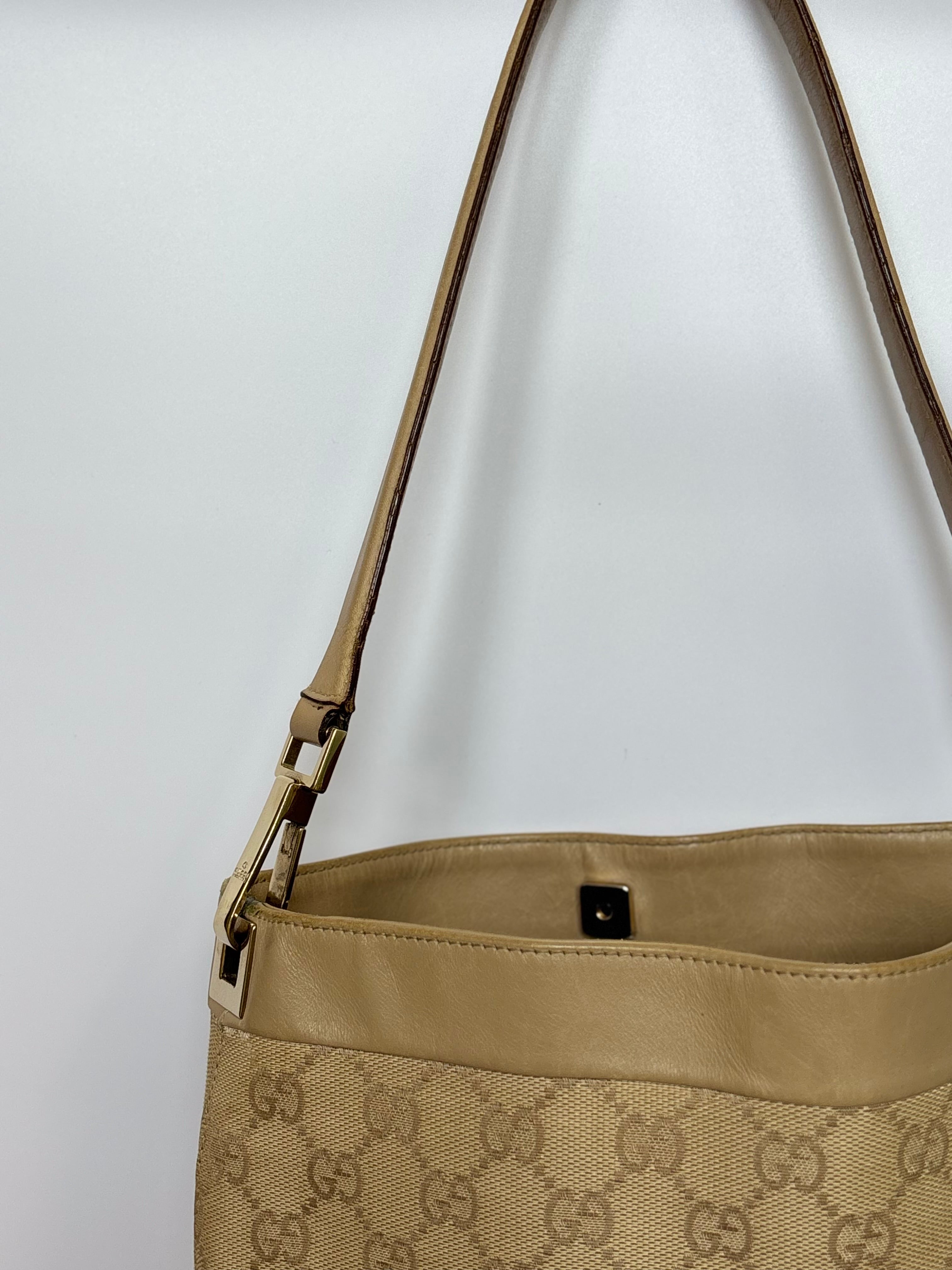 Gucci Maya Shoulder Bag