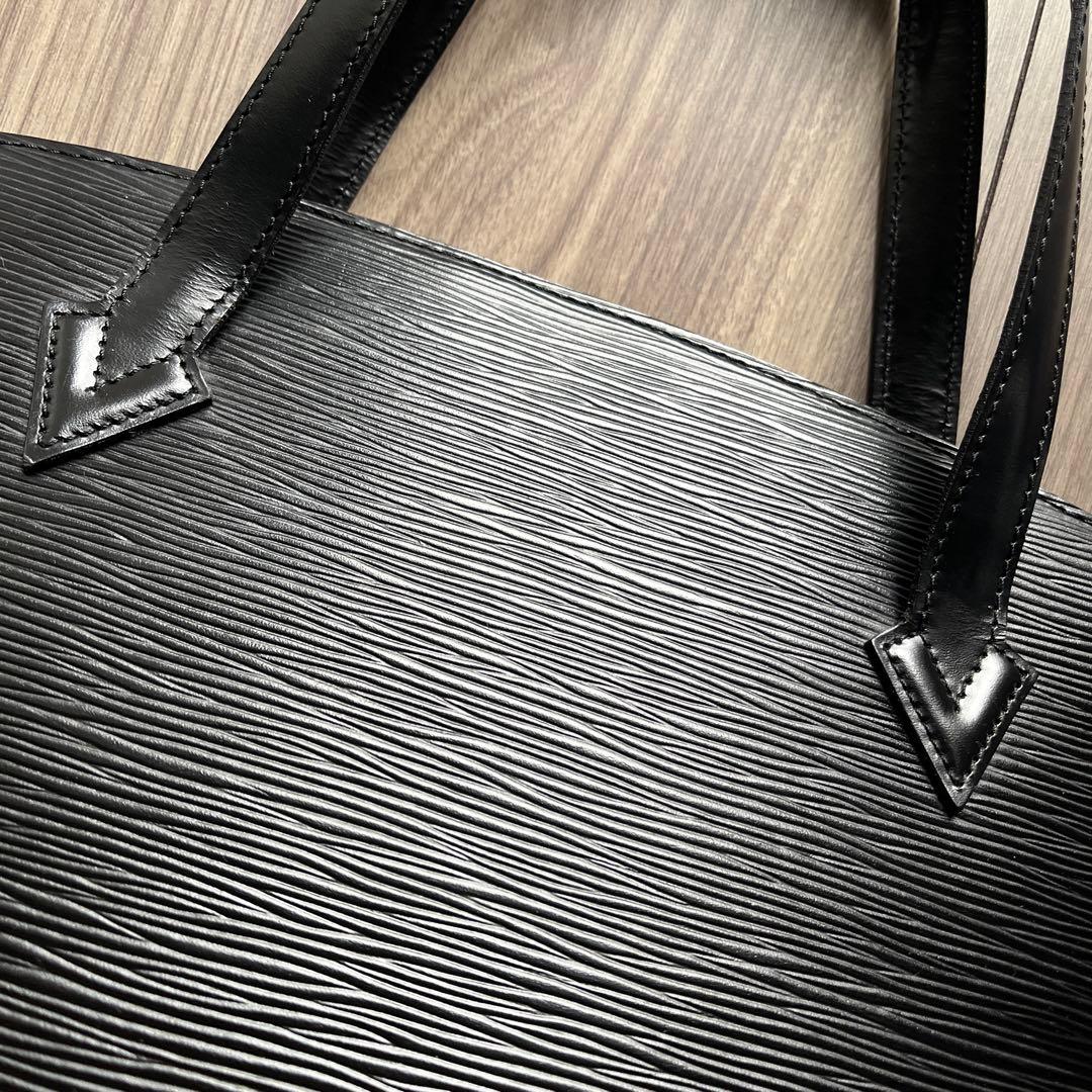 Louis Vuitton Saint Jacques