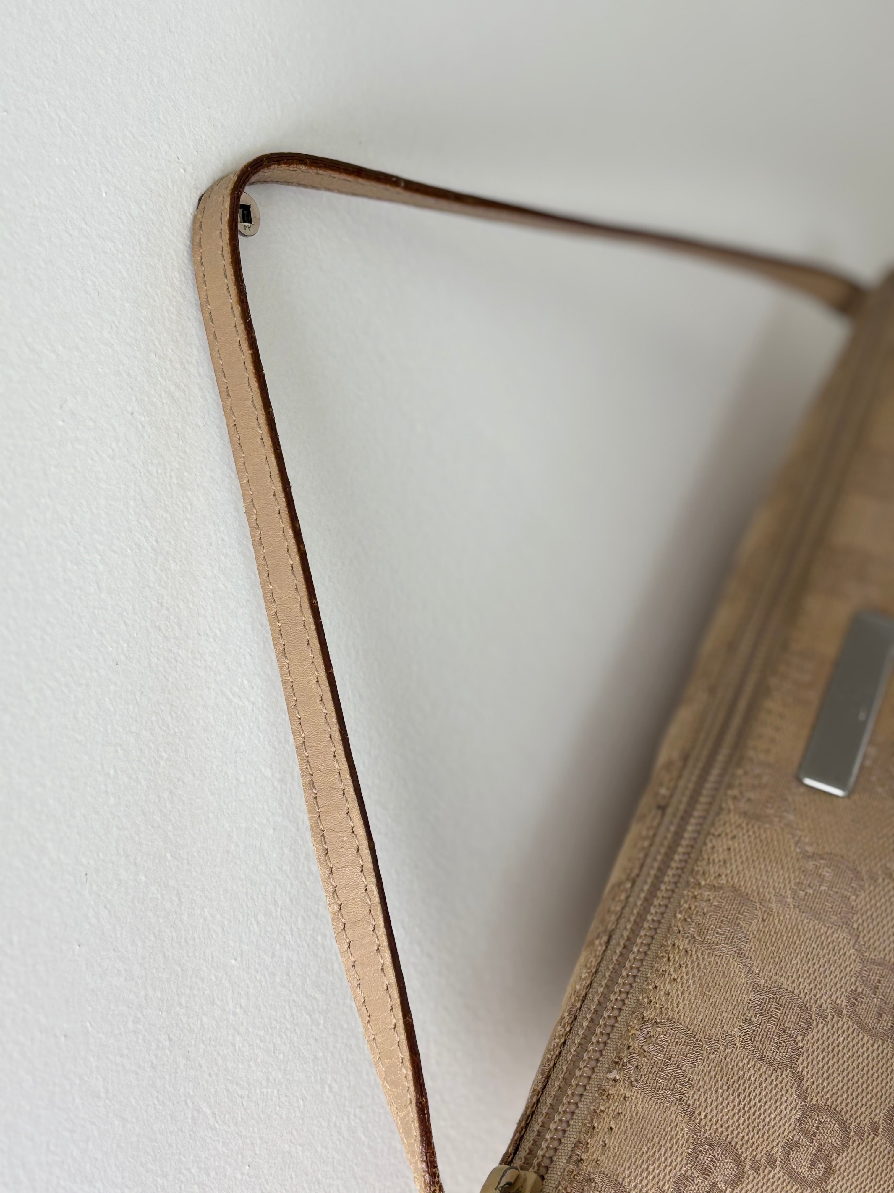 Gucci Boat Pouchette