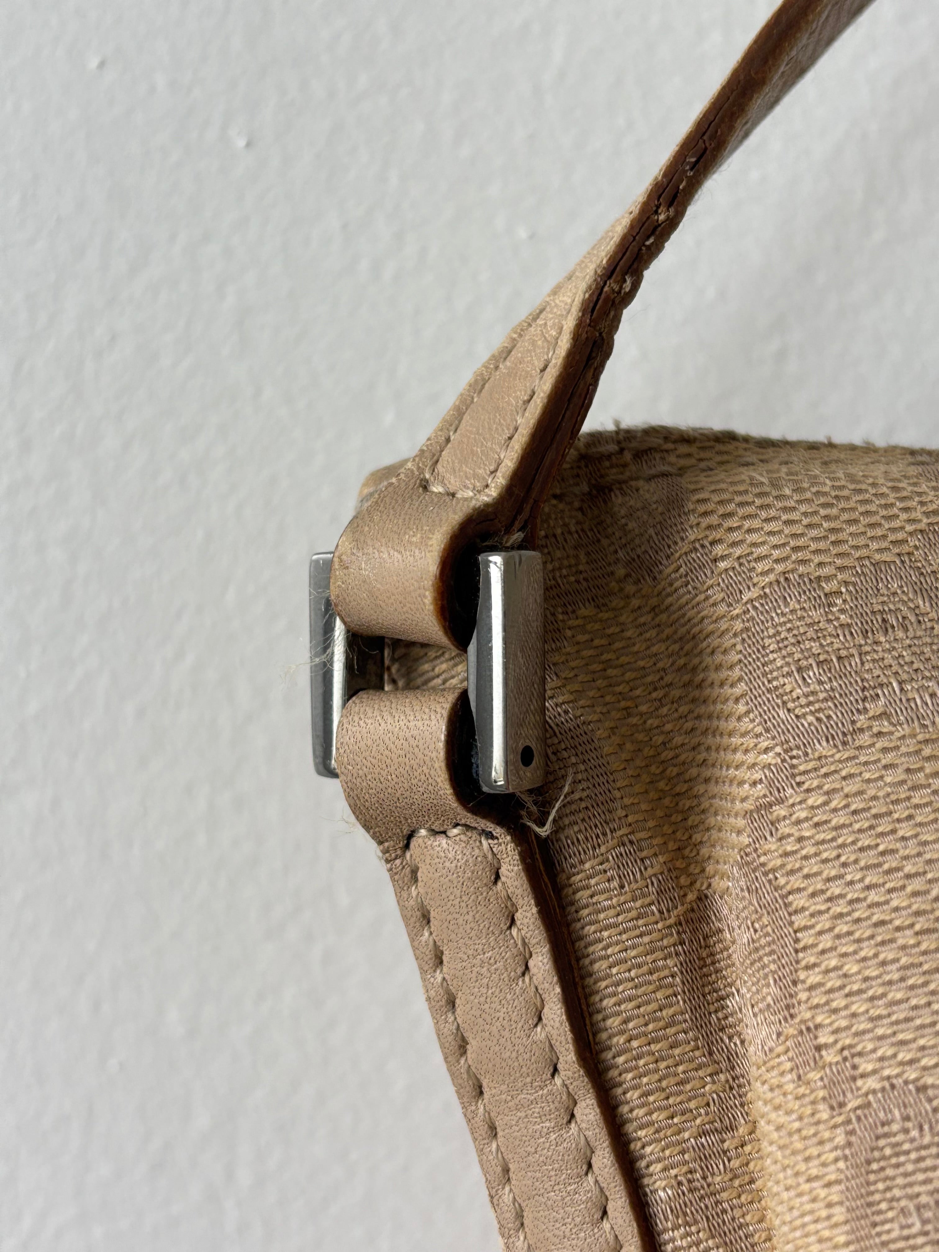 Gucci Boat Pouchette